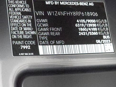 Used 2024 Mercedes-Benz Sprinter 2500 image 36