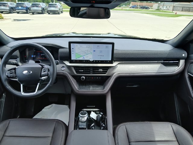 Used 2025 Ford Explorer Platinum w/ LUX Leather Package AWD/4WD image 37