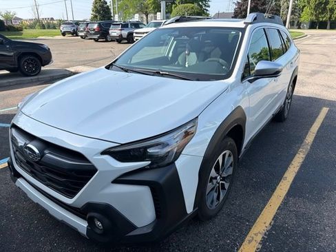 Used 2024 Subaru Outback Touring XT AWD/4WD image 3