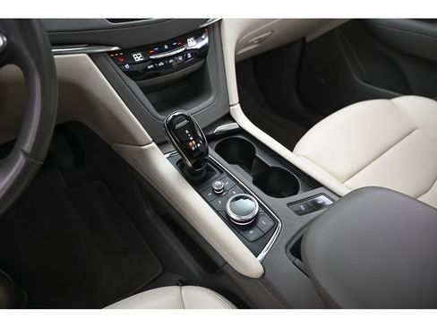 Used 2022 Cadillac XT5 Premium Luxury w/ Technology Package image 46