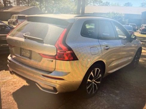 Used 2024 Volvo XC60 B5 Plus w/ Protection Package Premier AWD/4WD image 2