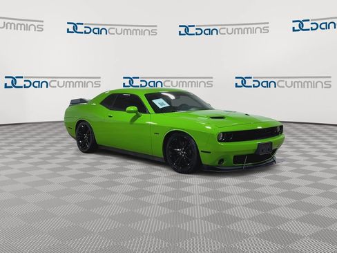 Used 2017 Dodge Challenger R/T w/ Blacktop Package RWD image 2