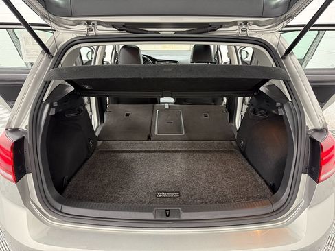 Used 2018 Volkswagen Golf SE FWD image 25