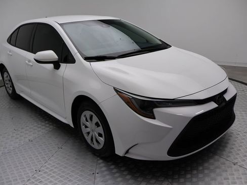 Certified 2022 Toyota Corolla L image 6