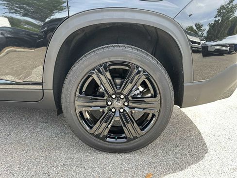 Used 2026 GMC Acadia Elevation w/ Black Edition FWD image 12