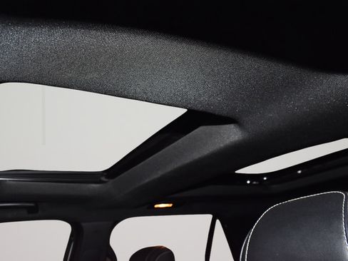 Used 2017 Ford Explorer Platinum AWD/4WD image 27