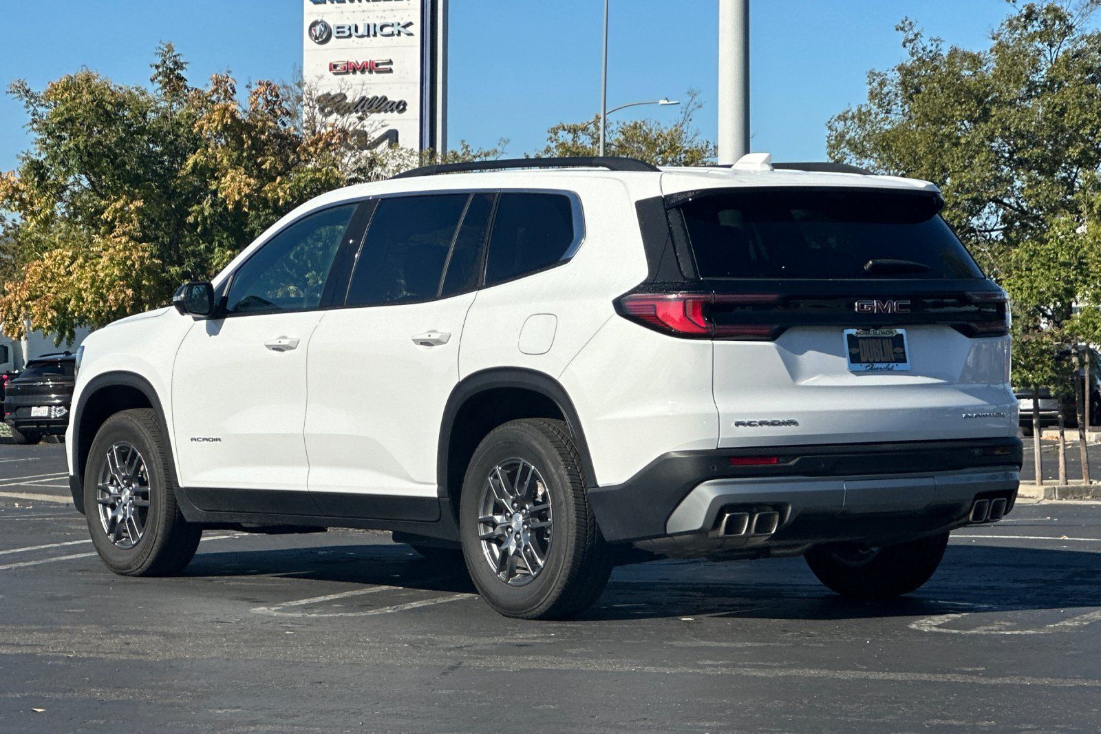 Used 2026 GMC Acadia Elevation FWD image 6