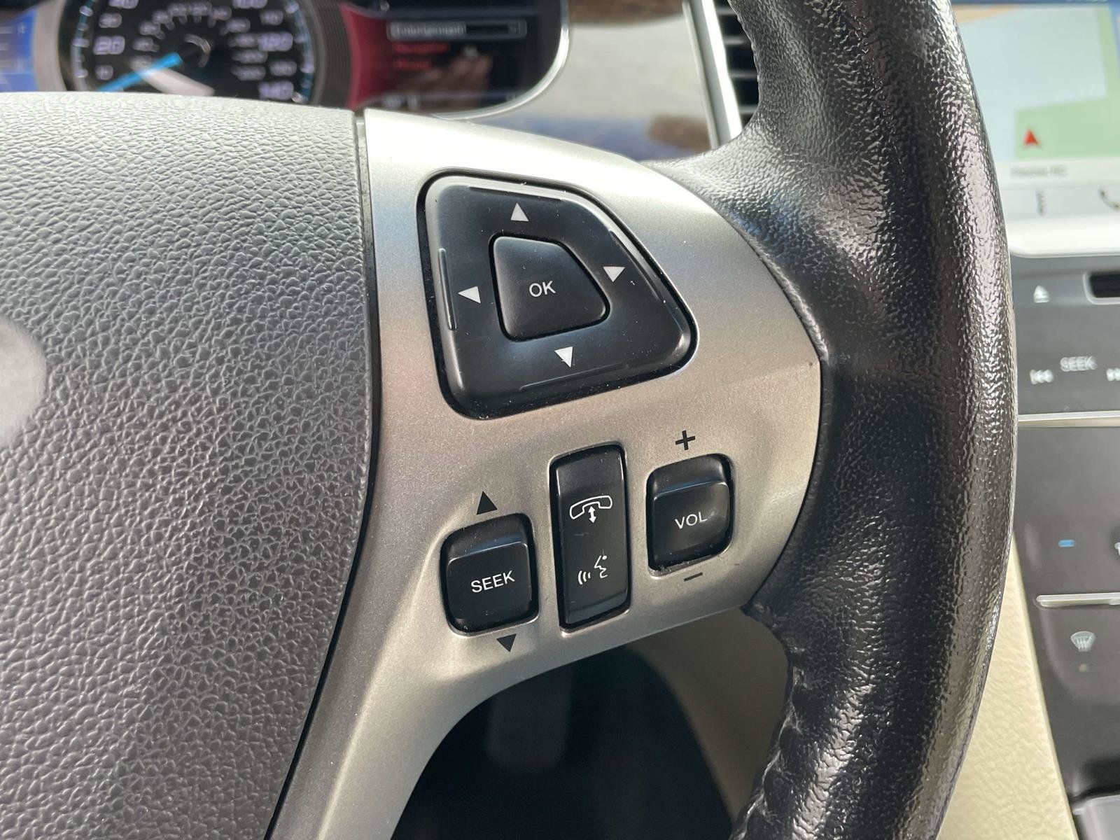 Used 2016 Ford Taurus Limited FWD image 11