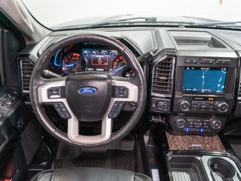 Used 2018 Ford F250 Lariat w/ Lariat Ultimate Package AWD/4WD image 14