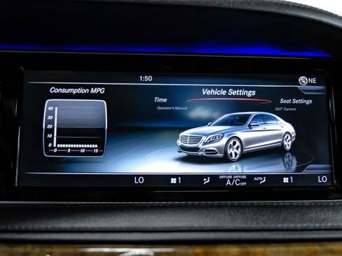 Used 2017 Mercedes-Benz S 550 Sedan image 31