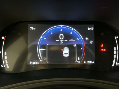 Used 2025 Toyota Grand Highlander AWD image 17