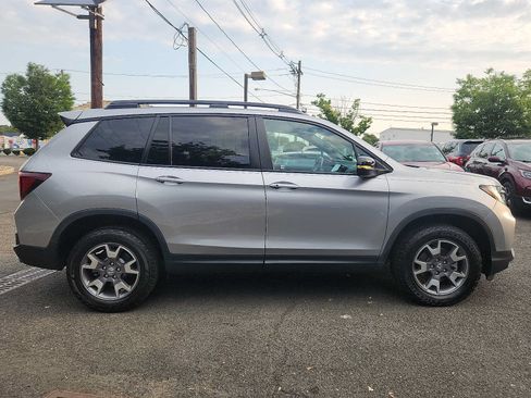 Certified 2023 Honda Passport TrailSport image 7