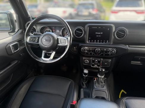 Used 2021 Jeep Wrangler Unlimited Sahara AWD/4WD image 11