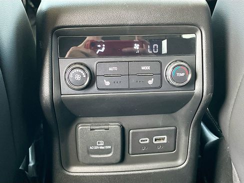 Used 2023 GMC Acadia Denali w/ Denali Ultimate Package AWD/4WD image 28