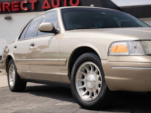 Used 1999 Ford Crown Victoria LX RWD image 2