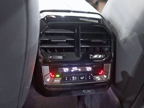 Used 2023 BMW iX xDrive50 w/ Premium Package image 30