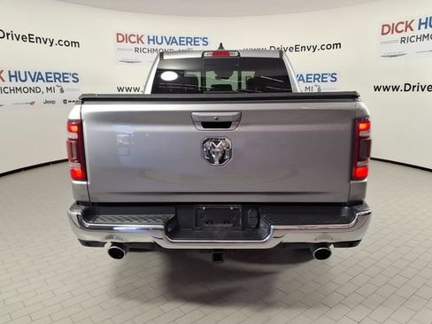 Used 2023 RAM 1500 Laramie AWD/4WD image 5