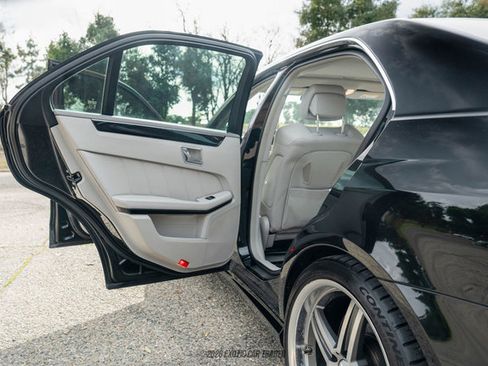 Used 2010 Mercedes-Benz E 63 AMG Sedan image 42