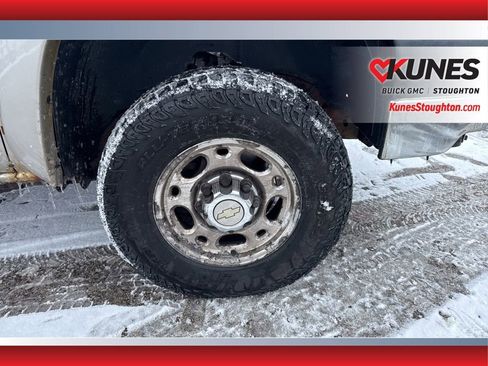 Used 2005 Chevrolet Silverado 2500 LS image 14