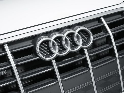 Certified 2023 Audi Q5 2.0T Premium w/ Convenience Package image 11