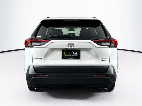 Used 2025 Toyota RAV4 XLE AWD/4WD image 7