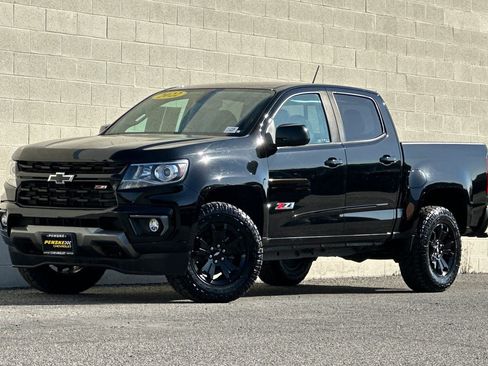 Used 2022 Chevrolet Colorado Z71 w/ Z71 Midnight Edition image 8