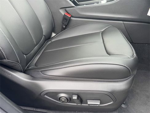 New 2025 Jeep Grand Cherokee Limited image 15