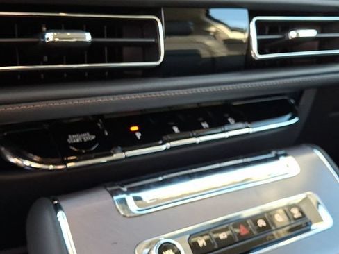 New 2026 Lincoln Aviator AWD image 13