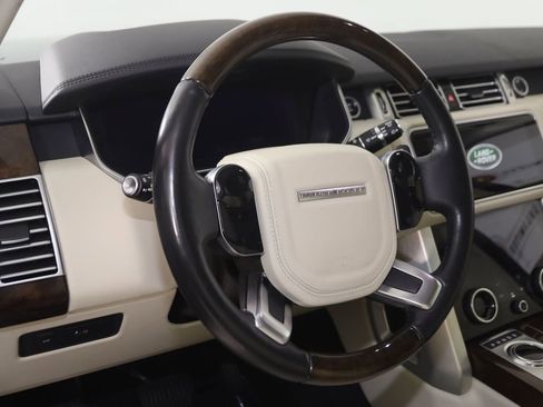 Used 2020 Land Rover Range Rover HSE image 6