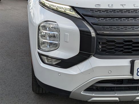 Used 2022 Mitsubishi Outlander SE image 20