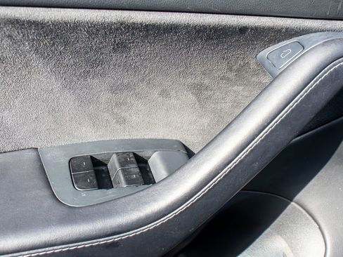 Used 2021 Tesla Model 3 Long Range image 17