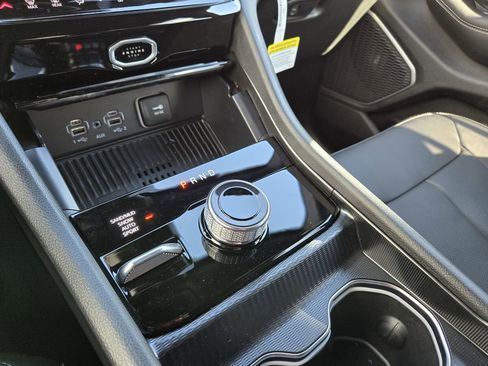 New 2026 Jeep Grand Cherokee Limited AWD/4WD image 13