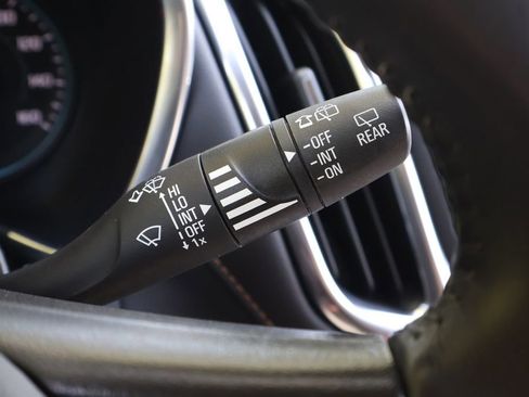 Certified 2021 Chevrolet Equinox Premier w/ Redline Edition image 26