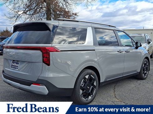 New 2026 Kia Carnival EX FWD image 5