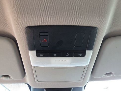 Used 2025 Nissan Rogue SV image 20