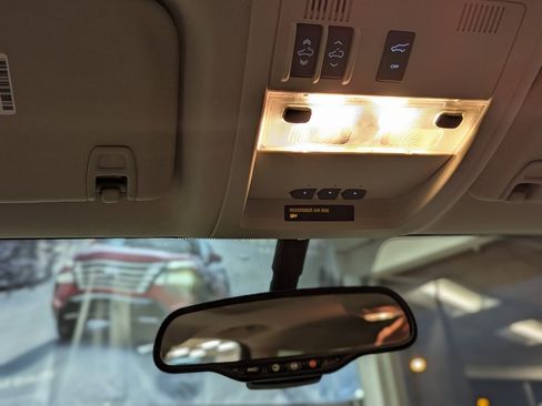 Used 2014 Cadillac Escalade Platinum image 23