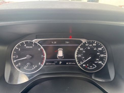 Used 2023 Nissan Rogue SL w/ SL Premium Package image 13