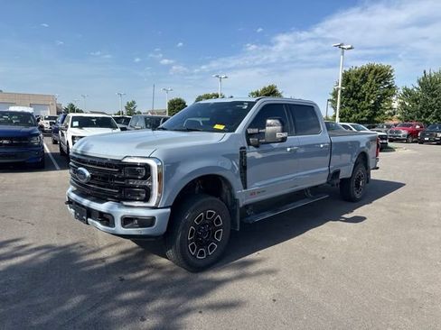 Used 2025 Ford F350 Platinum AWD/4WD image 3