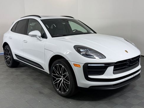New 2026 Porsche Macan AWD/4WD image 9