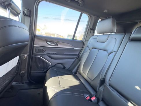 New 2026 Jeep Grand Cherokee Limited w/ Limited Altitude Package image 15