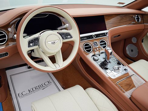 Used 2024 Bentley Continental GT Speed image 40