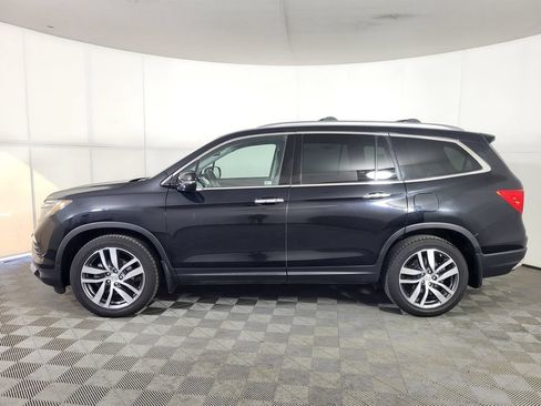 Used 2016 Honda Pilot Touring image 4