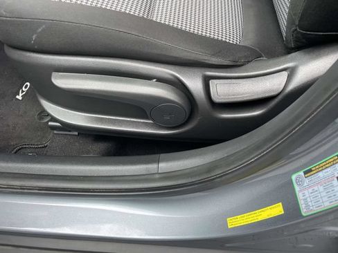 Used 2021 Hyundai Kona SEL AWD/4WD image 17