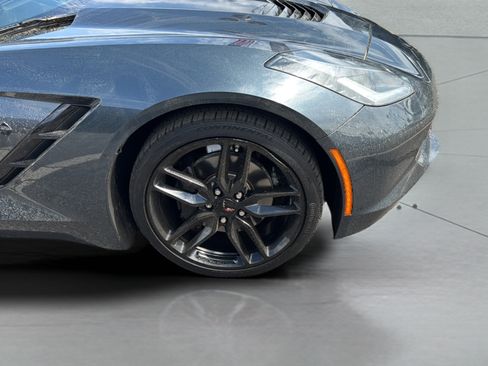 Used 2019 Chevrolet Corvette Stingray Coupe w/ Carbon Flash Badge Package RWD image 34