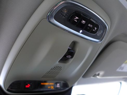 Used 2020 Volvo S60 T5 Momentum image 50