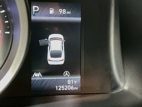 Used 2023 Hyundai Elantra SE FWD image 20