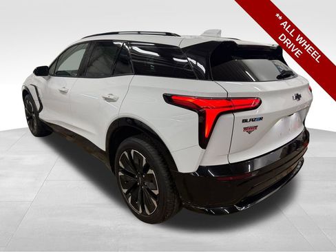 Used 2024 Chevrolet Blazer EV RS image 3