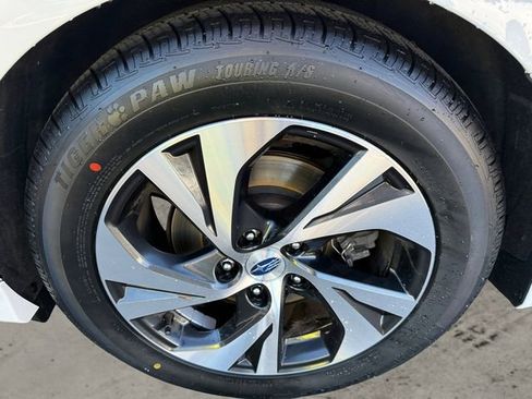 Used 2023 Subaru Legacy image 14