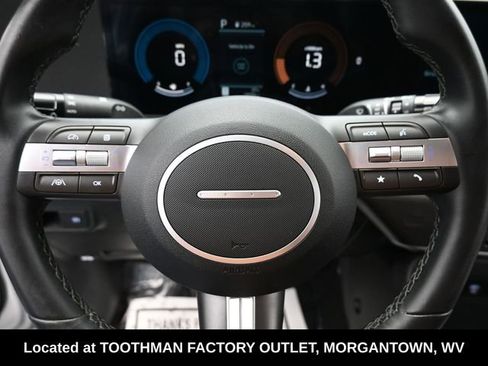 Used 2025 Hyundai Kona SEL image 16