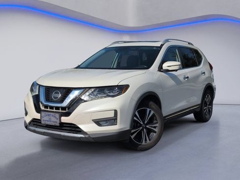 Used 2017 Nissan Rogue SL w/ SL Premium Package FWD image 2